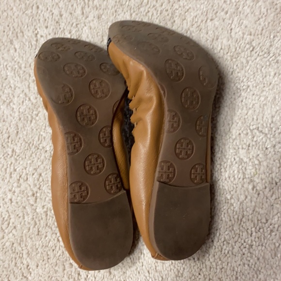 Tory Burch Patent Abbey Flat - Picture 4 of 4